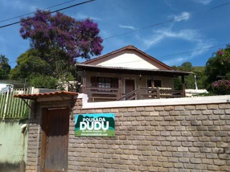 Dudu Inn *